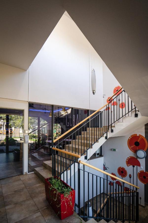 Guba Vendeghaz Bed & Breakfast Gyorujbarat Bagian luar foto