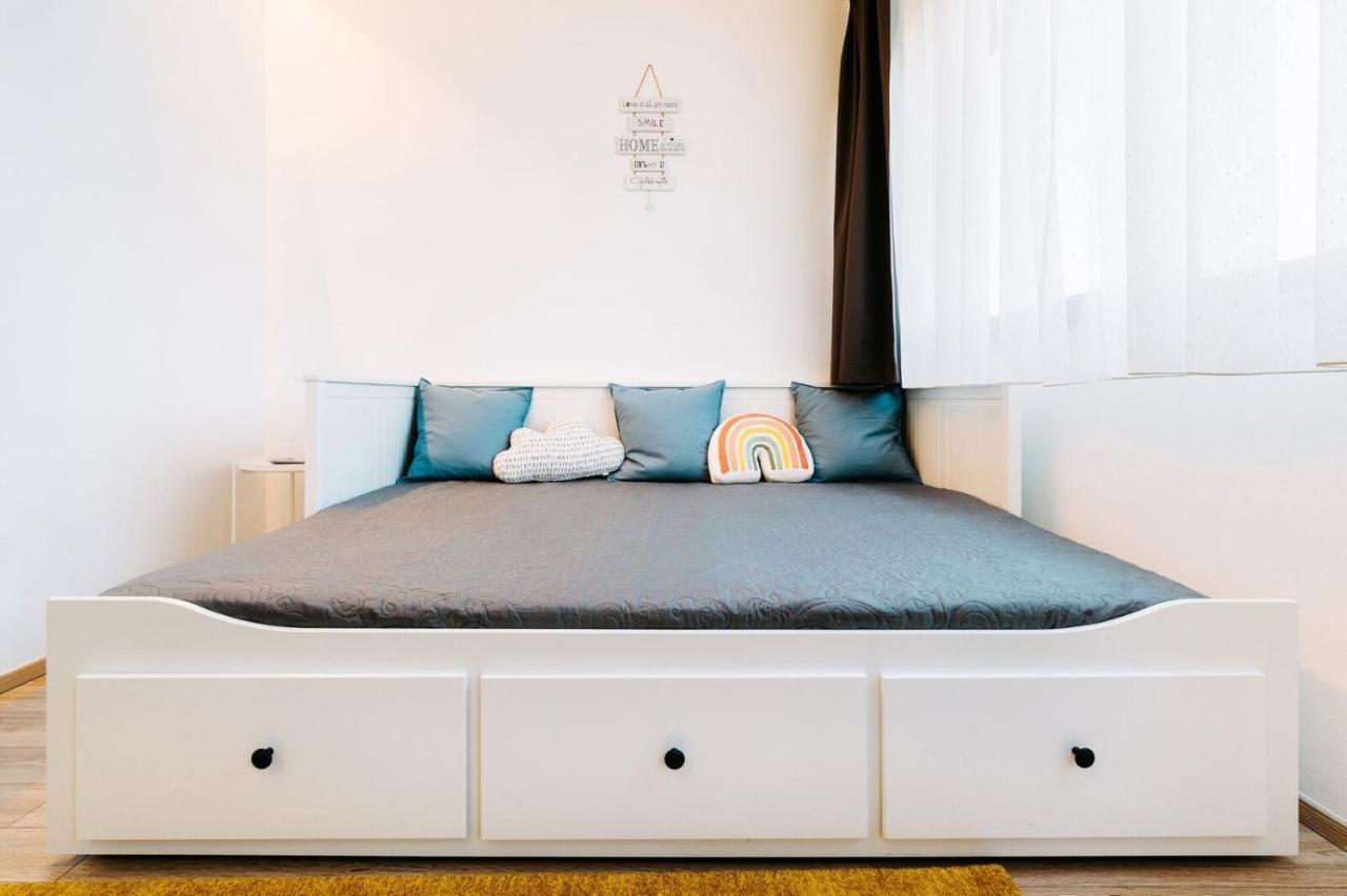 Guba Vendeghaz Bed & Breakfast Gyorujbarat Bagian luar foto