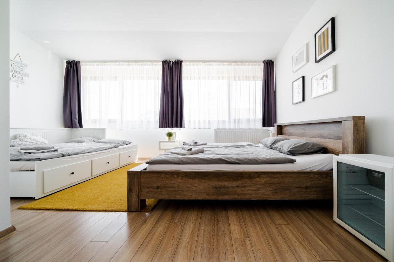 Guba Vendeghaz Bed & Breakfast Gyorujbarat Bagian luar foto